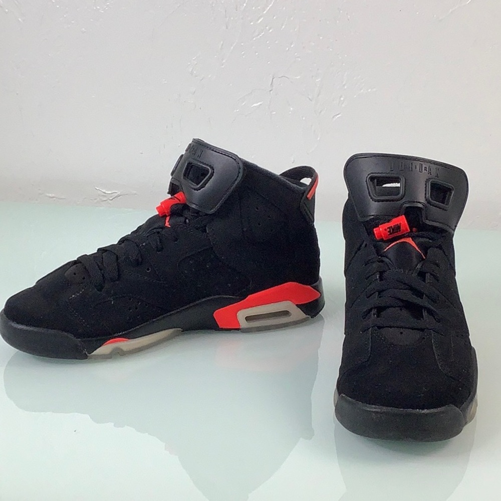 Nike Air Jordan Retro 6 Infrared GS Black 2018 youth size 6.5 Y EUC
